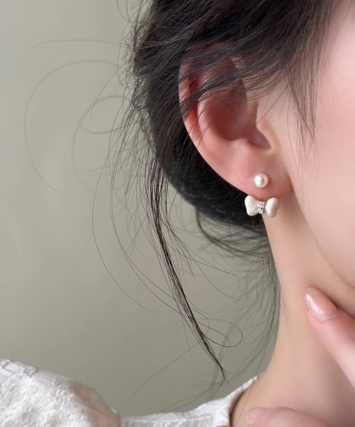 leune(ルネ)の「リボンパールピアス(ピアス(両耳用)・レディース・ゴールド・FREE)」の5枚目の写真