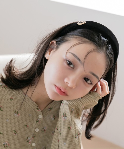 Dita Muaj.（ディータムアージュ）の「ローズモチーフベロアカチューシャ（カチューシャ・レディース・ブラック・FREE）」の3枚目の写真