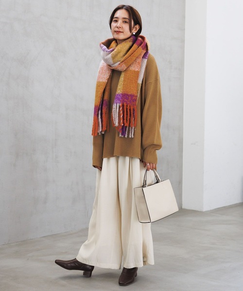 LEPSIM(レプシィム)の「太フリンジ柄ストール 978909(ストール/ショール・レディース・ブラウン/ブルー/オレンジ/ベージュ/カーキ・ONE SIZE)」の7枚目の写真