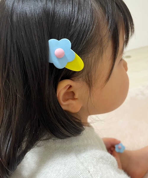 hymy（ヒュミュ）の「【 hymy-ヒュミュ- 】 キッズ バイカラー フラワー ヘアクリップ ( 2個セット ) #_（ヘアピン・キッズ・A/B/C/D/E・FREE）」の5枚目の写真