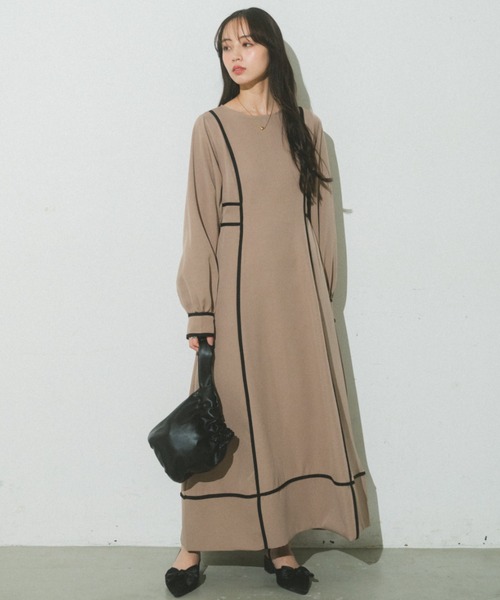 VANNIE U(ヴァニーユー)の「バイカラーパイピングフレアワンピース(ワンピース・レディース・アイボリー/チェック/ベージュ・FREE)」の3枚目の写真