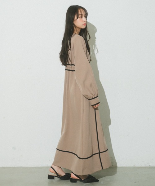 VANNIE U(ヴァニーユー)の「バイカラーパイピングフレアワンピース(ワンピース・レディース・アイボリー/チェック/ベージュ・FREE)」の16枚目の写真