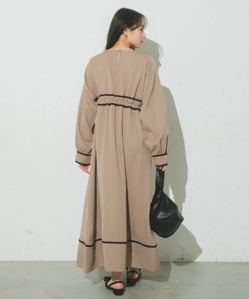 VANNIE U(ヴァニーユー)の「バイカラーパイピングフレアワンピース(ワンピース・レディース・アイボリー/チェック/ベージュ・FREE)」の17枚目の写真