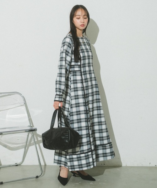 VANNIE U(ヴァニーユー)の「バイカラーパイピングフレアワンピース(ワンピース・レディース・アイボリー/チェック/ベージュ・FREE)」の19枚目の写真