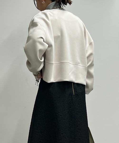 un dix cors(アンディコール)の「ダンボールショートジャケット(ノーカラージャケット・レディース・グレイッシュベージュ/ブラック・FREE)」の6枚目の写真