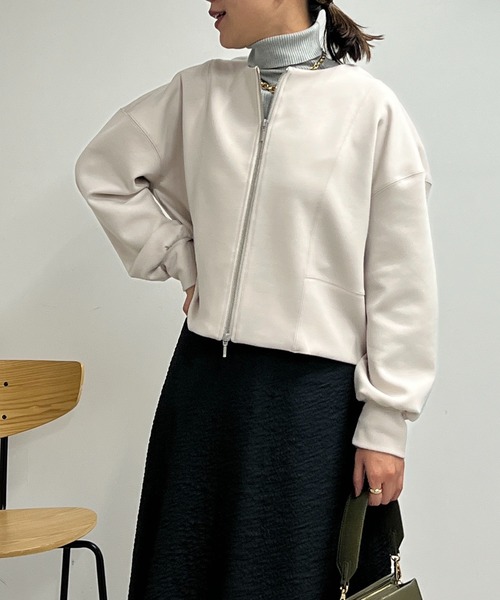 un dix cors(アンディコール)の「ダンボールショートジャケット(ノーカラージャケット・レディース・グレイッシュベージュ/ブラック・FREE)」の8枚目の写真