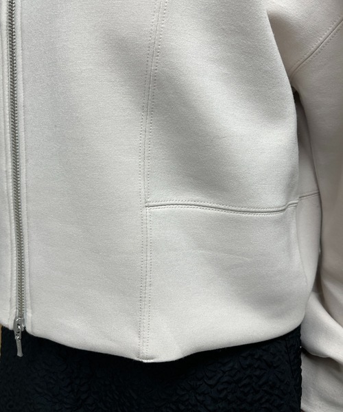 un dix cors(アンディコール)の「ダンボールショートジャケット(ノーカラージャケット・レディース・グレイッシュベージュ/ブラック・FREE)」の18枚目の写真