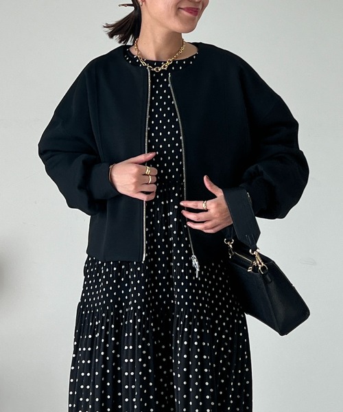 un dix cors(アンディコール)の「ダンボールショートジャケット(ノーカラージャケット・レディース・グレイッシュベージュ/ブラック・FREE)」の21枚目の写真