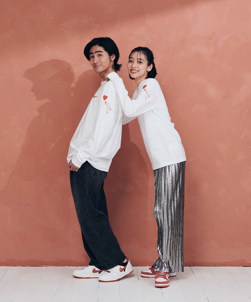 NIKE（ナイキ）の「ナイキ スポーツウェア ロングスリーブ Tシャツ / Nike Sportswear Long-Sleeve T-Shirt ＜S-2XL 展開＞（Tシャツ/カットソー・メンズ・レッド/ホワイト/ピンク・2XL/L/M/S/XL）」の19枚目の写真