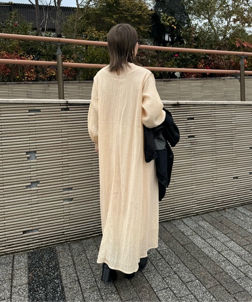 y/m by misato(イムバイミサト)の「シャーリングワンピース(ワンピース・レディース・アイボリー/ブラック・FREE)」の14枚目の写真