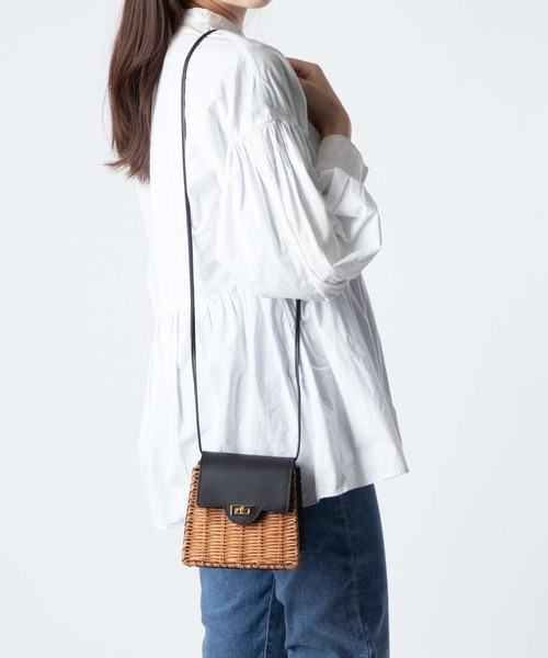 The Bagmati（ザバグマティ）の「BAGMATI LEATHER COMBINATION MINI BASKET SHOULDERBAG バグマティ レザー使い　ミニかごバッグ　ショルダー（ショルダーバッグ・レディース・オフホワイト/ブラック・FREE）」の4枚目の写真