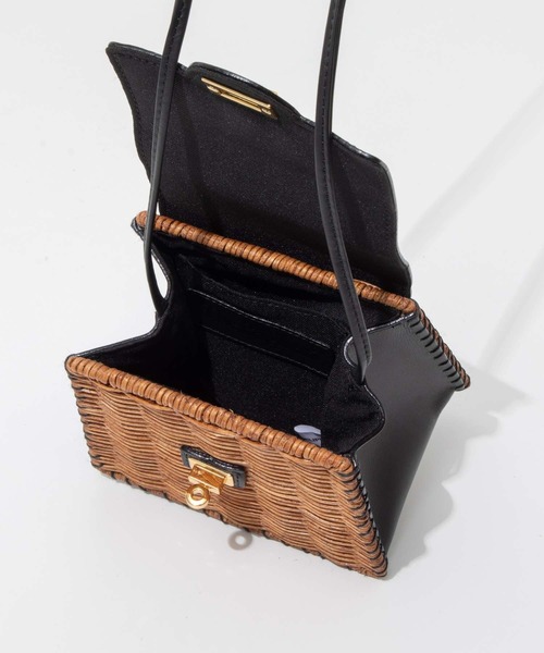 The Bagmati（ザバグマティ）の「BAGMATI LEATHER COMBINATION MINI BASKET SHOULDERBAG バグマティ レザー使い　ミニかごバッグ　ショルダー（ショルダーバッグ・レディース・オフホワイト/ブラック・FREE）」の15枚目の写真