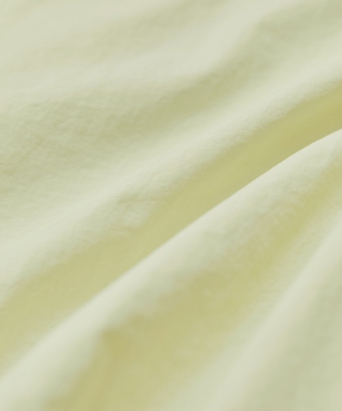 VIS（ビス）の「Vネックボリュームギャザーブルゾン【UVケア・撥水】（ブルゾン・レディース・ブラック/キナリ/イエロー・FREE）」の7枚目の写真