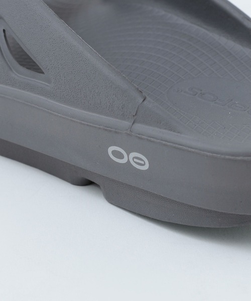 OOFOS（ウーフォス）の「【OOFOS（ウーフォス）】OORIGINAL(MEN)（サンダル・メンズ・ベージュ/カーキ/ブラック/グレー/チャコールグレー/オリーブ・MEDIUM/SMALL）」の17枚目の写真