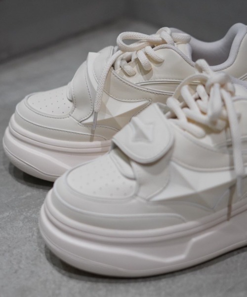 ROYAL FLASH（ロイヤルフラッシュ）の「1807/イチハチゼロナナ/Star Sneakers　Low/02002（スニーカー・レディース・ホワイト/ブラック/イエロー・44/39/41/42/43/36/37/45/38）」の11枚目の写真
