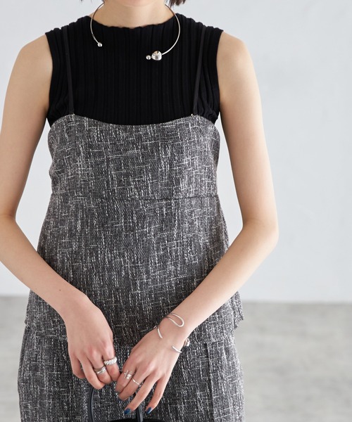 each（イーチ）の「【セットアップ可能】ツイードキャミビスチェ（キャミソール・レディース・アイボリー/グレイッシュベージュ/ブラック・FREE）」の4枚目の写真