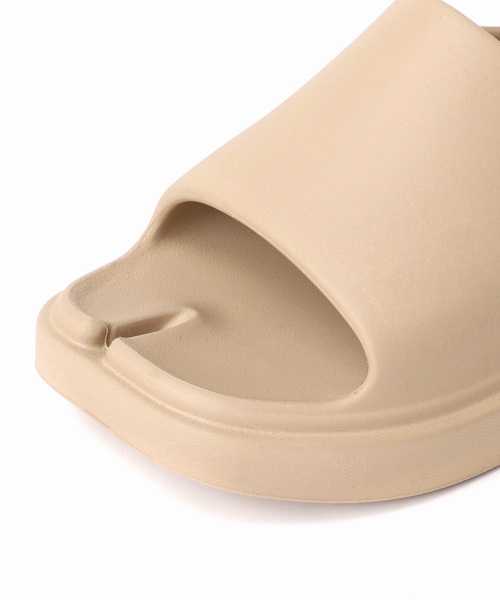 Spick & Span(スピックアンドスパン)の「Paes / ペイズ Slide 03-SLIDE(サンダル・レディース・ベージュ・23cm/24cm/25cm)」の2枚目の写真