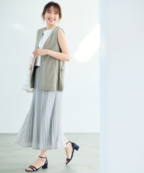 OPAQUE.CLIP（オペークドットクリップ）の「◆UV ベーシックノースリーブ／シルキースーピマ【接触冷感/洗濯機洗い可】（Tシャツ/カットソー・レディース・チャコールグレー/ホワイト/ブラック・36/38/40/42）」の7枚目の写真