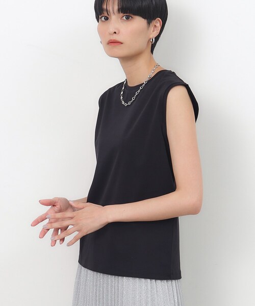 OPAQUE.CLIP（オペークドットクリップ）の「◆UV ベーシックノースリーブ／シルキースーピマ【接触冷感/洗濯機洗い可】（Tシャツ/カットソー・レディース・チャコールグレー/ホワイト/ブラック・36/38/40/42）」の13枚目の写真