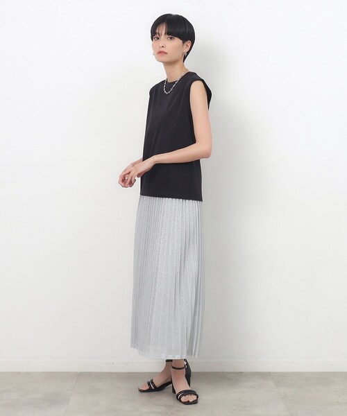 OPAQUE.CLIP（オペークドットクリップ）の「◆UV ベーシックノースリーブ／シルキースーピマ【接触冷感/洗濯機洗い可】（Tシャツ/カットソー・レディース・チャコールグレー/ホワイト/ブラック・36/38/40/42）」の15枚目の写真