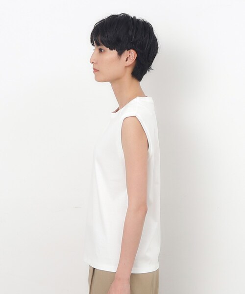 OPAQUE.CLIP（オペークドットクリップ）の「◆UV ベーシックノースリーブ／シルキースーピマ【接触冷感/洗濯機洗い可】（Tシャツ/カットソー・レディース・チャコールグレー/ホワイト/ブラック・36/38/40/42）」の22枚目の写真