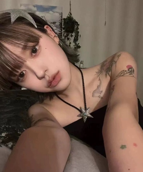 .KOM（ドットコム）の「A'GEM/9 × .kom 『.KOM/ドットケーオーエム』 グランジスターネックレス（ネックレス・レディース・A・FREE）」の7枚目の写真