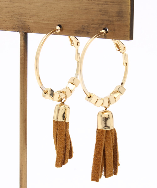 WEGO（ウィゴー）の「WEGO/ フープタッセルピアス（ピアス（両耳用）・レディース・ブラウン/キャメル/カーキ/ブラック・FREE）」の4枚目の写真