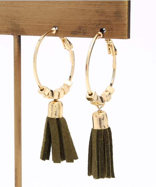 WEGO（ウィゴー）の「WEGO/ フープタッセルピアス（ピアス（両耳用）・レディース・ブラウン/キャメル/カーキ/ブラック・FREE）」の3枚目の写真