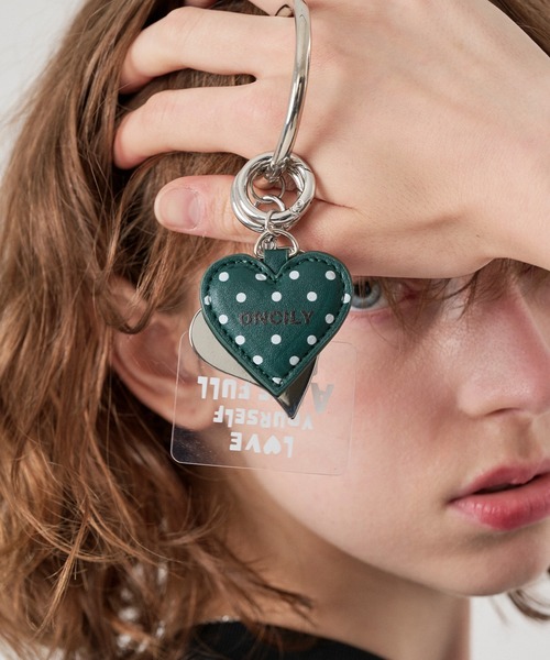 ONCILY(オンシェリー)の「HEART MOTIF KEYRING / ハートモチーフキーリング(キーホルダー・メンズ・レッド/ブルー/ブラック/シルバー/ブラウン/ブルーグリーン/ダークブラウン/チャコールグレー/グリーン/マスタード/ネイビー/ブラック系その他/ブラウン系その他/ブラック系その他2/ピンク/ブラウン系その他2/グリーン系その他・FREE)」の20枚目の写真