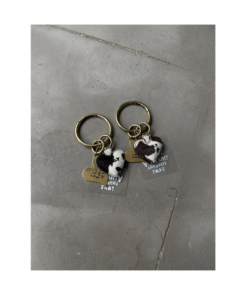 ONCILY(オンシェリー)の「HEART MOTIF KEYRING / ハートモチーフキーリング(キーホルダー・メンズ・レッド/ブルー/ブラック/シルバー/ブラウン/ブルーグリーン/ダークブラウン/チャコールグレー/グリーン/マスタード/ネイビー/ブラック系その他/ブラウン系その他・FREE)」の14枚目の写真