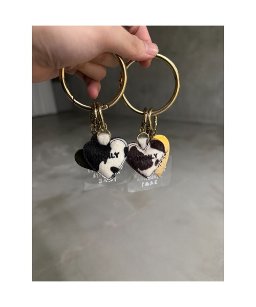 ONCILY(オンシェリー)の「HEART MOTIF KEYRING / ハートモチーフキーリング(キーホルダー・メンズ・レッド/ブルー/ブラック/シルバー/ブラウン/ブルーグリーン/ダークブラウン/チャコールグレー/グリーン/マスタード/ネイビー/ブラック系その他/ブラウン系その他・FREE)」の15枚目の写真