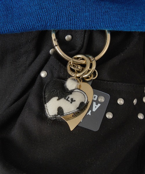 ONCILY(オンシェリー)の「HEART MOTIF KEYRING / ハートモチーフキーリング(キーホルダー・メンズ・レッド/ブルー/ブラック/シルバー/ブラウン/ブルーグリーン/ダークブラウン/チャコールグレー/グリーン/マスタード/ネイビー/ブラック系その他/ブラウン系その他・FREE)」の22枚目の写真