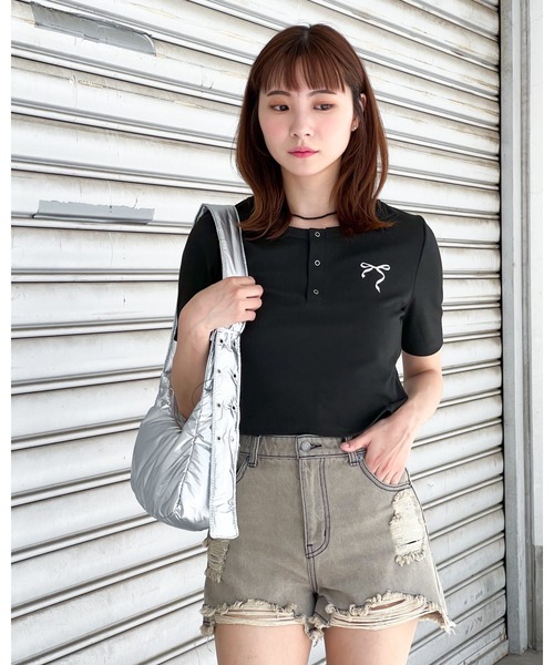 3.3 Field Trip （3.3フィールドトリップ）の「3.3 Field Trip／メタルリボンボタンＴ（Tシャツ/カットソー・レディース・ブルー/ブラック/ホワイト・FREE）」の3枚目の写真