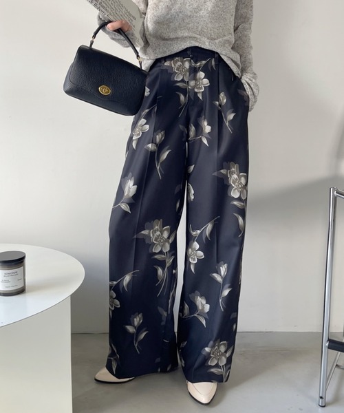 Eclat one(エクラワン)の「【Eclat one】麻タッチ 花柄 タック パンツ(スラックス・レディース・アイボリー/ブラック・FREE)」の2枚目の写真