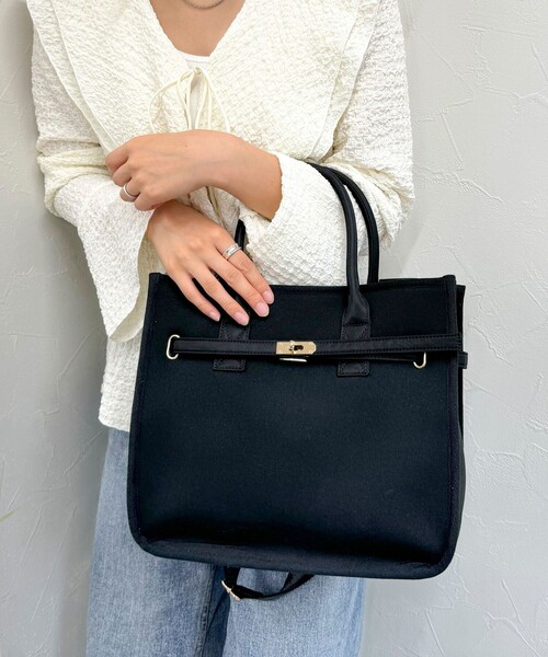 fredy emue（フレディエミュ）の「スポンジクロステープショルダートートバック（トートバッグ・レディース・ブラック/ベージュ・FREE）」の11枚目の写真