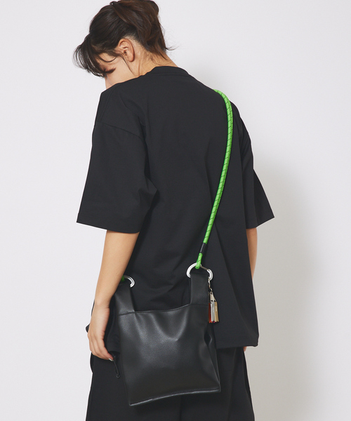 ABAHOUSE（アバハウス）の「【 cheek/チーク】code 2way shoulder チークコード2WAYショルダー（ショルダーバッグ・メンズ・アイボリー/グリーン/ブルー/ブラック・フリー）」の3枚目の写真