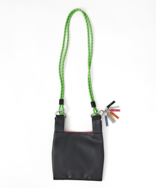 ABAHOUSE（アバハウス）の「【 cheek/チーク】code 2way shoulder チークコード2WAYショルダー（ショルダーバッグ・メンズ・アイボリー/グリーン/ブルー/ブラック・フリー）」の6枚目の写真
