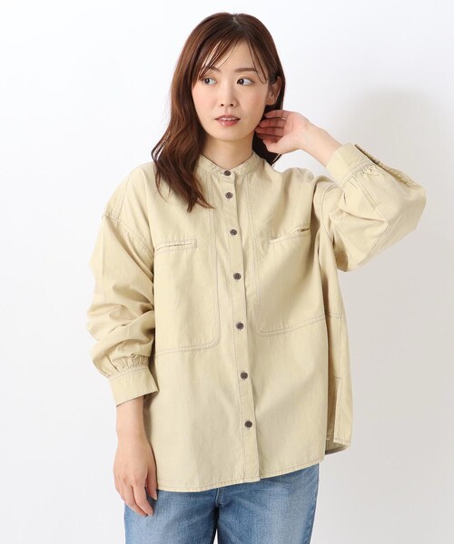 one'sterrace(ワンズテラス)の「バンドカラーステッチワークシャツ(シャツ/ブラウス・レディース・ベージュ系8/ネイビー系5・02)」の2枚目の写真