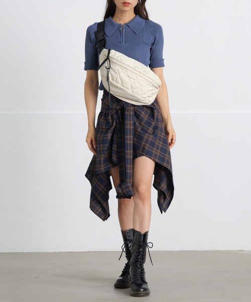 ALTROSE(アルトローズ)の「【500mlペットボトル収納可】ボディバッグ キルト キルティング タム(ボディバッグ/ウエストポーチ・レディース・グレー/シルバー/アイボリー/カーキ/ブラック・FREE)」の11枚目の写真