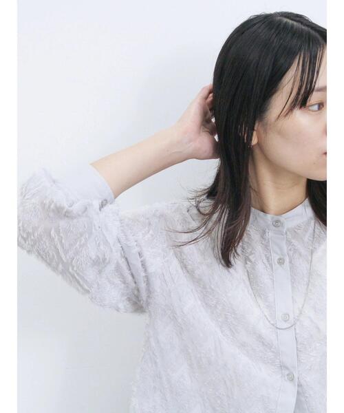 Samansa Mos2 blue（サマンサモスモスブルー）の「幾何学柄バンドカラーブラウス（シャツ/ブラウス・レディース・ブラック/シルバーグレー/オフホワイト・F）」の21枚目の写真