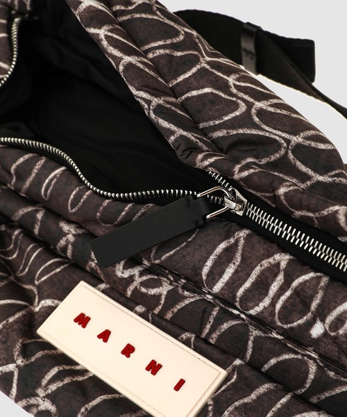 MARNI(マルニ)の「SCRIBBLE PRINTED / ボディバッグ(ボディバッグ/ウエストポーチ・メンズ・ブラック系その他・ONE SIZE)」の5枚目の写真