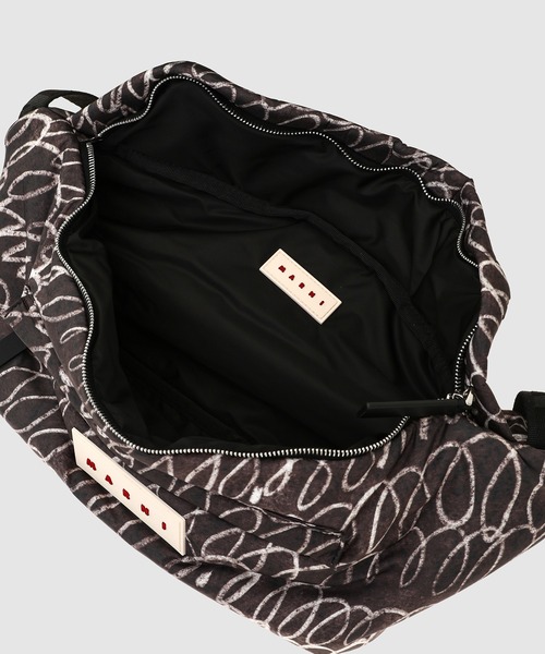 MARNI(マルニ)の「SCRIBBLE PRINTED / ボディバッグ(ボディバッグ/ウエストポーチ・メンズ・ブラック系その他・ONE SIZE)」の6枚目の写真