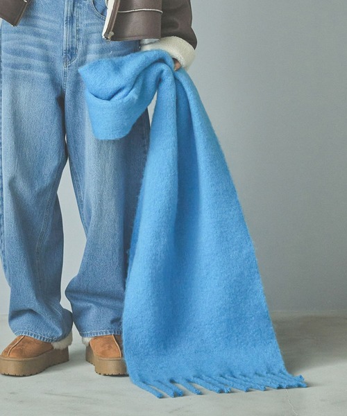 LAKOLE（ラコレ）の「ブークレーカラーマフラー / 138785（マフラー・レディース・ライトベージュ/オフホワイト/ブルー/ライトグレー/ピンク・FREE）」の4枚目の写真