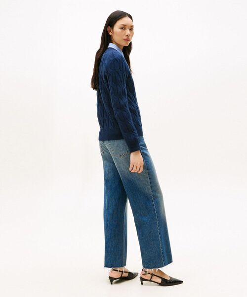 TOMMY HILFIGER（トミーヒルフィガー）の「ソフトウールケーブルクルーネックセーター（ニット/セーター・レディース・ネイビー/ベージュ/ホワイト/グレー/ライトブルー/パープル系その他2/ベージュ系その他4/グレー系2/ネイビー系1・SMALL/XX-SMALL/X-SMALL）」の16枚目の写真