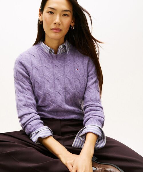 TOMMY HILFIGER（トミーヒルフィガー）の「ソフトウールケーブルクルーネックセーター（ニット/セーター・レディース・ネイビー/ベージュ/ホワイト/グレー/ライトブルー/パープル系その他2/ベージュ系その他4/グレー系2/ネイビー系1・SMALL/XX-SMALL/X-SMALL）」の18枚目の写真
