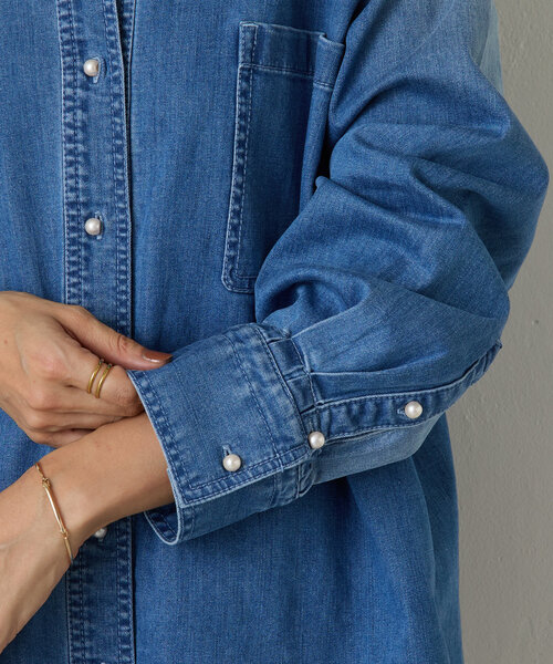 BEARDSLEY（ビアズリー）の「《FRIPIER》パール釦デニムシャツ（シャツ/ブラウス・レディース・インディゴブルー・FREE）」の12枚目の写真