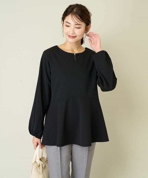 a.v.v（アーヴェヴェ）の「ニュアンスカーブペプラムトップス（Tシャツ/カットソー・レディース・ブラック/ベージュ・38/40/42/34/36）」の17枚目の写真