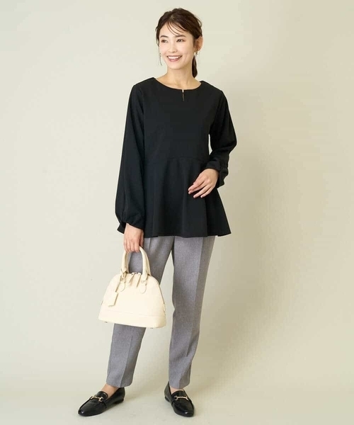 a.v.v（アーヴェヴェ）の「ニュアンスカーブペプラムトップス（Tシャツ/カットソー・レディース・ブラック/ベージュ・38/40/42/34/36）」の18枚目の写真