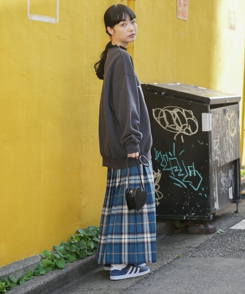 FREAK'S STORE(フリークスストア)の「エンブレム ビッグロゴスウェット(スウェット・レディース・グレー/ワイン/チャコール・フリ-)」の20枚目の写真