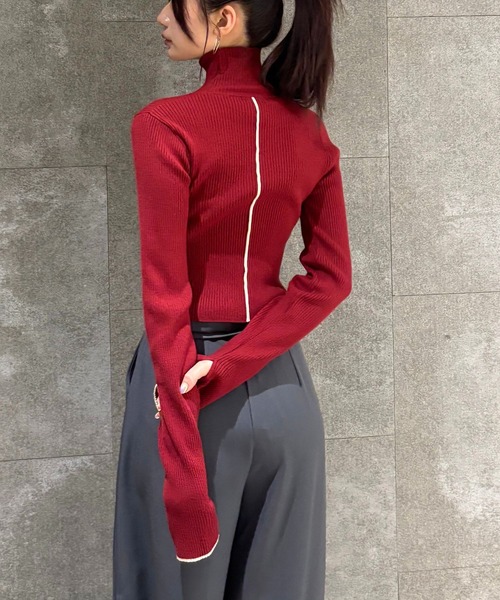 FOREVER 21(フォーエバー トゥエンティーワン)の「【2024FW】配色リブニットプルオーバー(ニット/セーター・レディース・ブラック/レッド/グレー・FREE)」の3枚目の写真